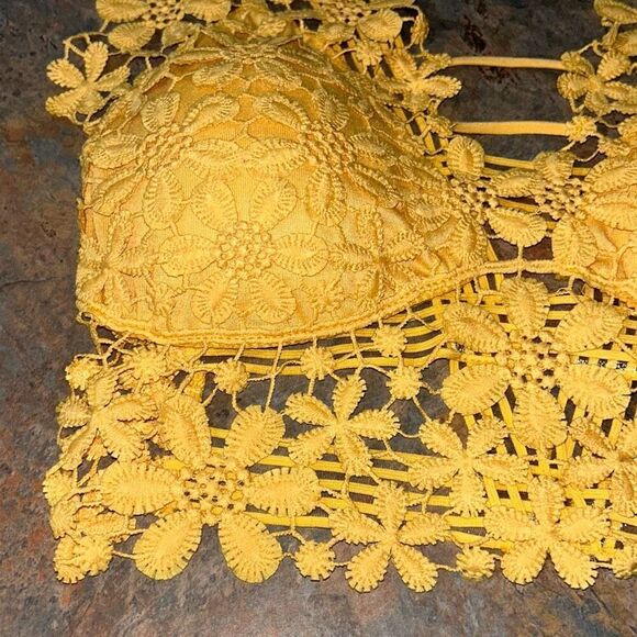 Crochet Yellow Flower Bralette Small Removable Pads - Picture 3 of 7